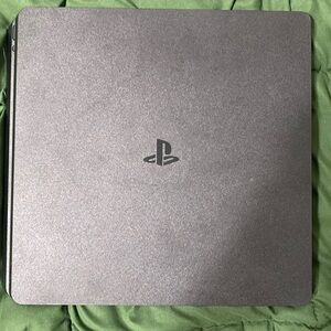 PS4 slim
